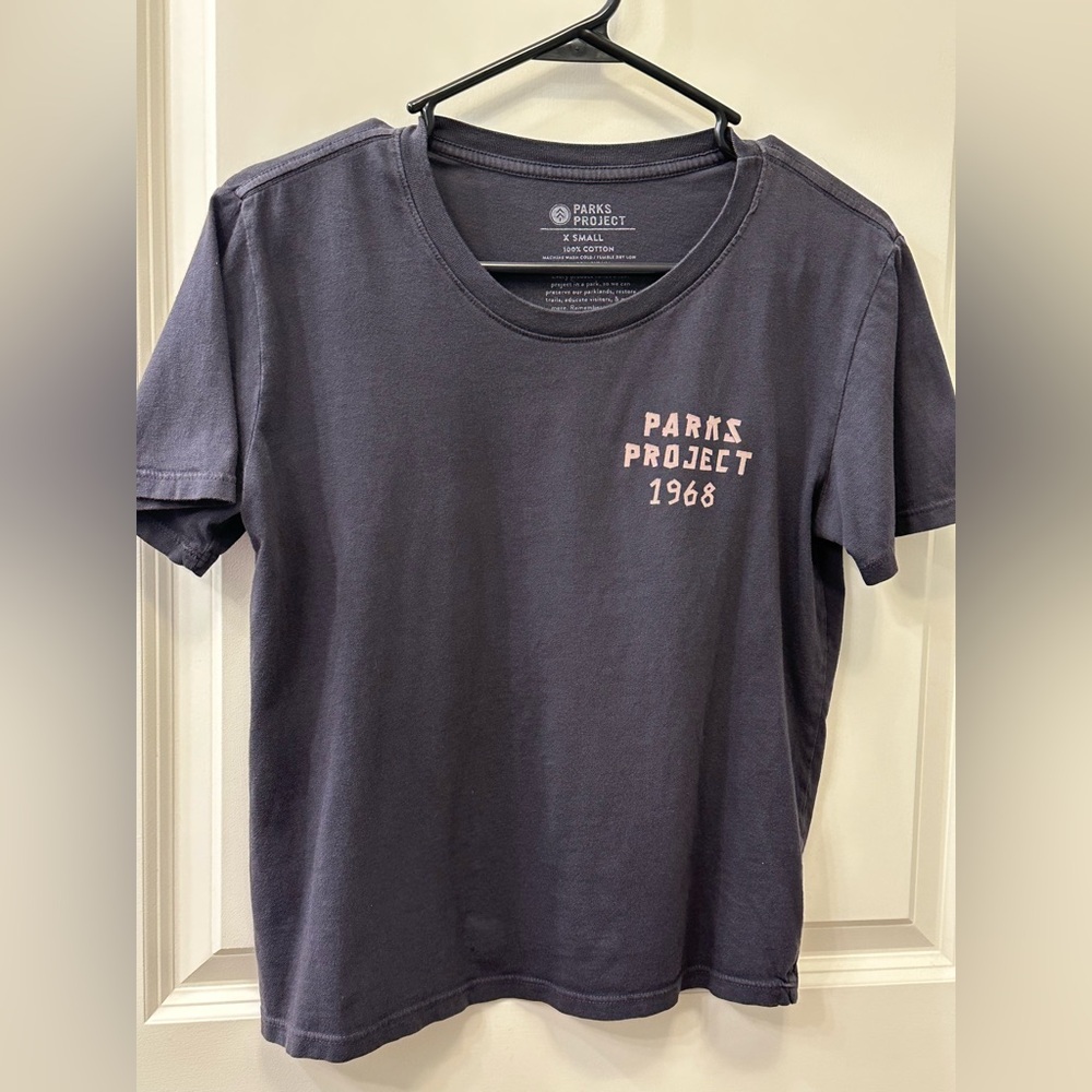💫Parks Project Women’s 1968 All Parks Boxy Tee, Dark Gray, XS, Gently Worn - Picture 4 of 15